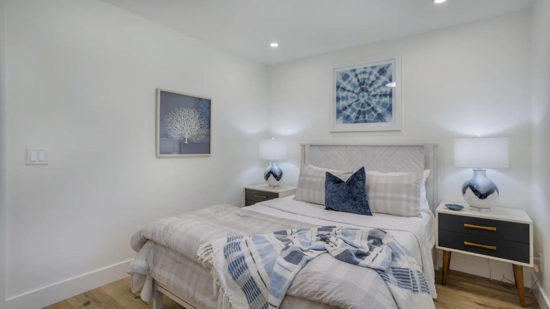 Walk To The Beach Contemporary Coastal Villa Fully Remodeled Spring 2024 Expansive Balcony Hilton Head Island 0*,  United States