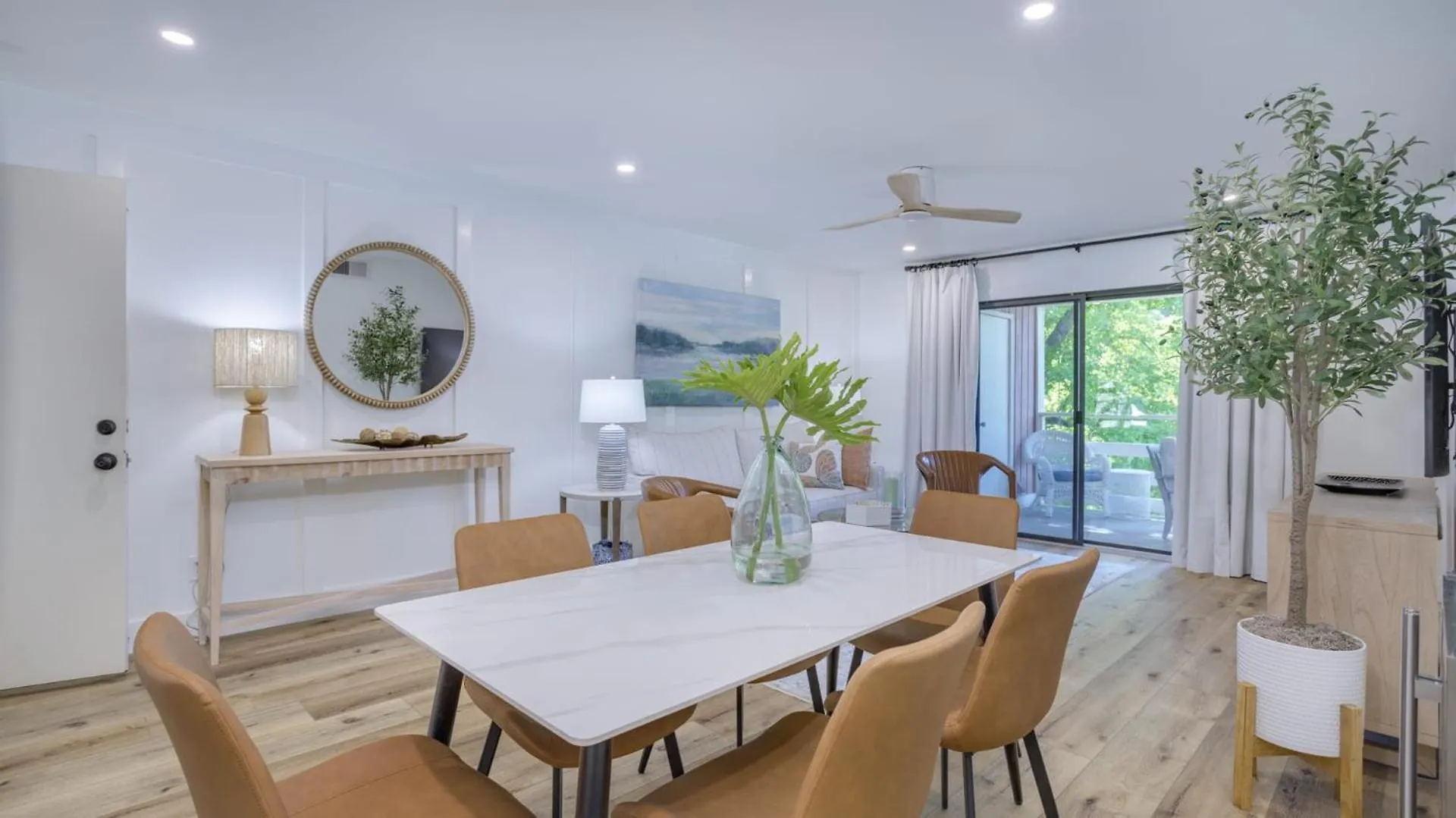 Walk To The Beach Contemporary Coastal Villa Fully Remodeled Spring 2024 Expansive Balcony Hilton Head Island 0*,  United States